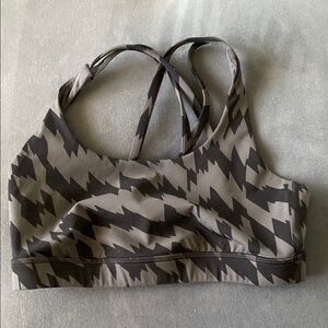 EUC Lululemon Size 6 Energy Bra